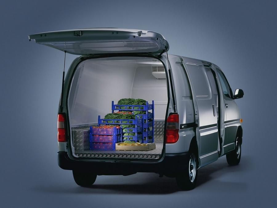  Toyota Hiace Van 1995 года  (фото 4 из 9)